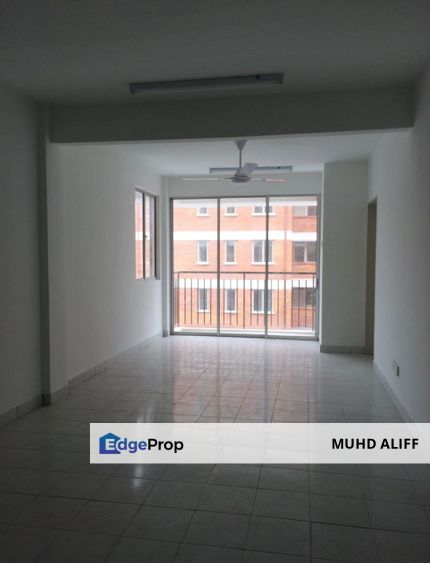 Newly Refurbished  Level 1 Apartment Alam Budiman Shah Alam U10, Selangor, Shah Alam