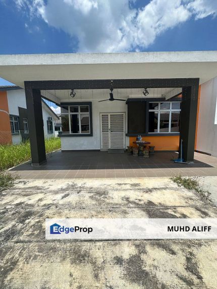 Teres Setingkat Jalan Kebun, Selangor, Jenjarom