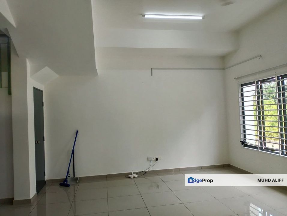 Double-Storey, Taman Wira Permai 1 Jalan Kebun Seksyen 30 Shah Alam , Selangor, Shah Alam