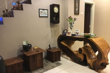 Metro Height Residence - 3.5 Storey Terrace with Ready Move in condition