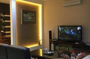 Metro Height Residence - 3.5 Storey Terrace with Ready Move in condition