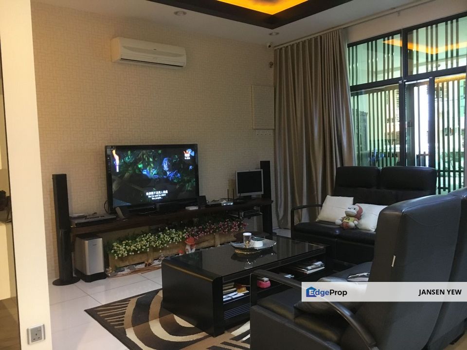 Metro Height Residence - 3.5 Storey Terrace with Ready Move in condition, Penang, Bukit Jambul