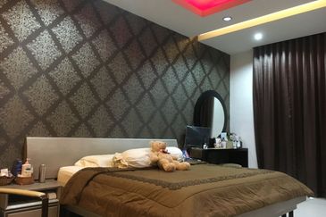 Metro Height Residence - 3.5 Storey Terrace with Ready Move in condition