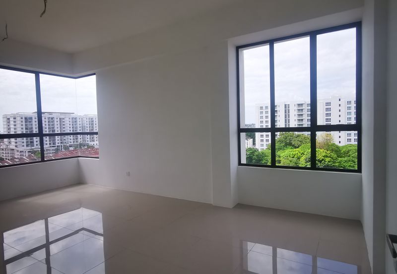 Bayu Residence - Newly Completed Huge Layout Unit For sale RM700k only