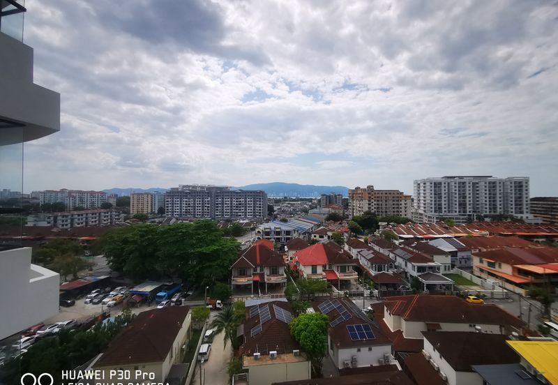 Bayu Residence - Newly Completed Huge Layout Unit For sale RM700k only