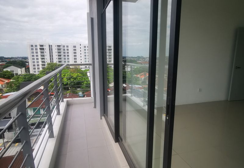 Bayu Residence - Newly Completed Huge Layout Unit Bare Unit RM1800