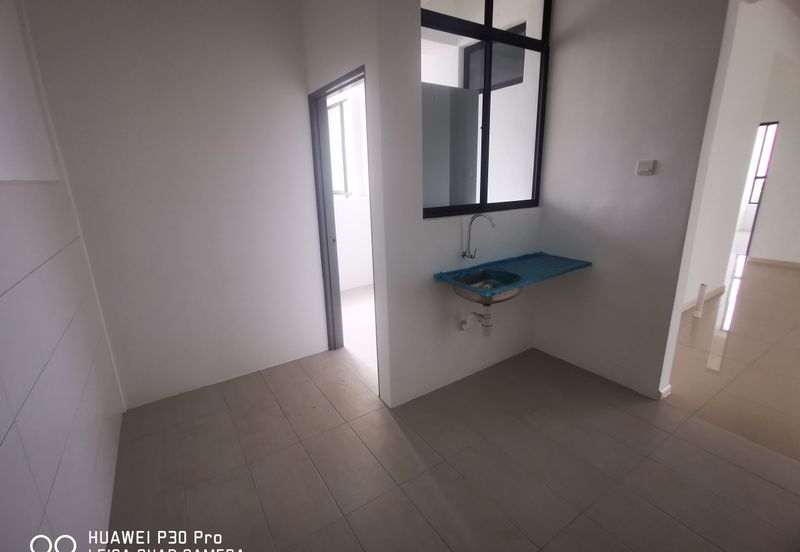 Bayu Residence - Newly Completed Huge Layout Unit Bare Unit RM1800
