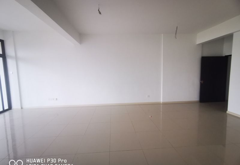 Bayu Residence - Newly Completed Huge Layout Unit Bare Unit RM1800