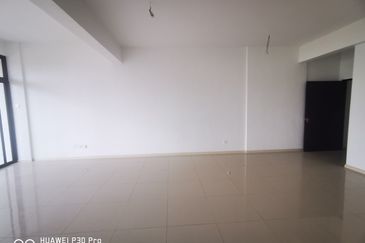 Bayu Residence - Newly Completed Huge Layout Unit Bare Unit RM1800