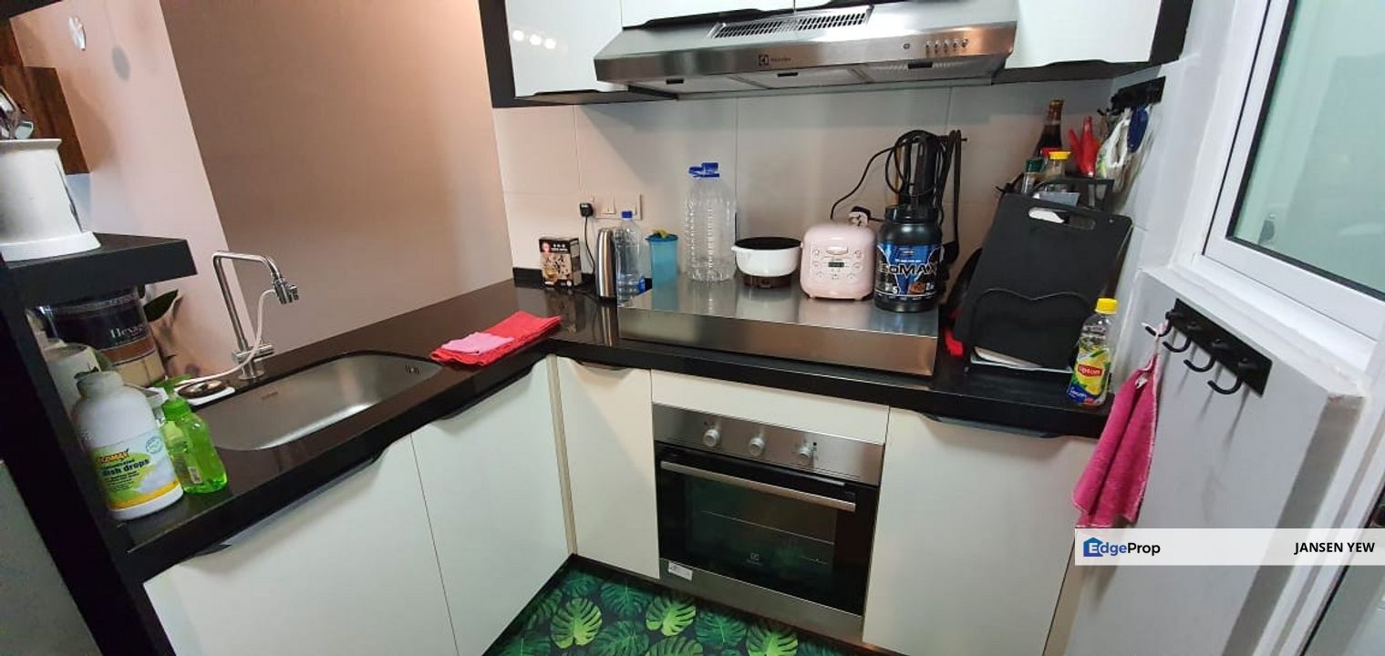 Tropicana Bay residences - Bayan Indah, Queensbay, 2 Rooms Type Full Furnished RM638k, Penang, Sungai Nibong