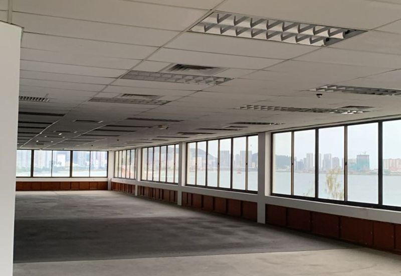 Green Hall - Georgetown Heritage Zone huge layout office with ready partition for rent