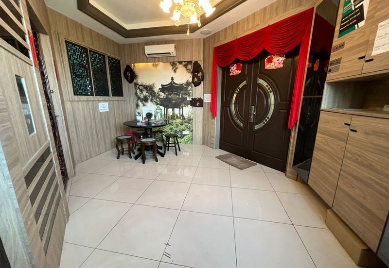 Arasia Perdana (The Clovers)