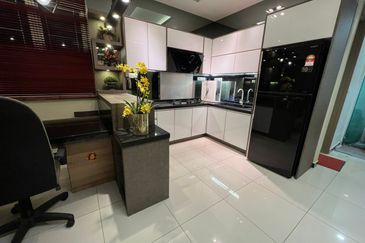 Arasia Perdana (The Clovers)