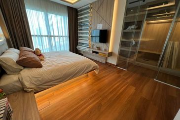 Arasia Perdana (The Clovers)