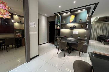 Arasia Perdana (The Clovers)