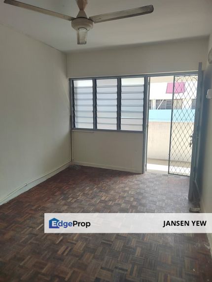 Pangsapuri Jalan Tengah - Rare in Market Rent RM950, Penang, Bayan Baru