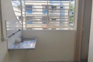 Flat Bandar Bayan Baru