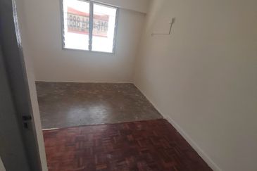 Flat Bandar Bayan Baru