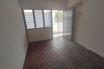 Flat Bandar Bayan Baru