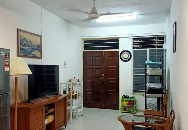 Taman Batu Bukit Flat