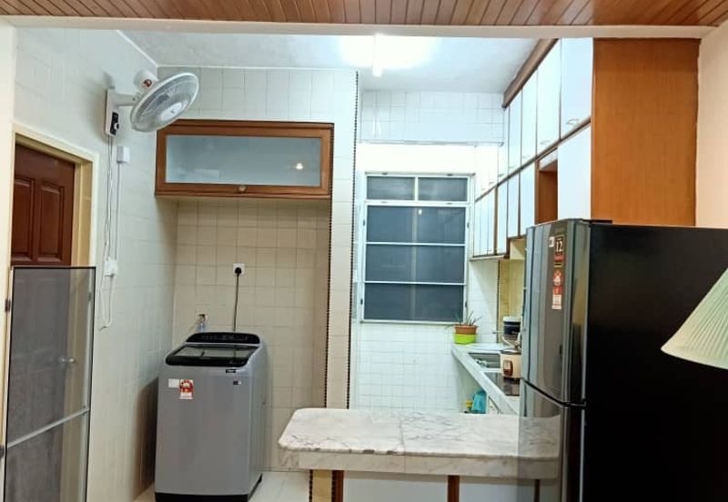 Taman Batu Bukit Flat