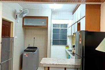 Taman Batu Bukit Flat