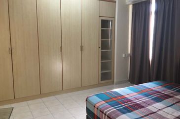 Coastal Tower, Ratu Mutiara