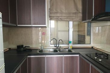 Coastal Tower, Ratu Mutiara