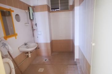 D'Piazza Condominium