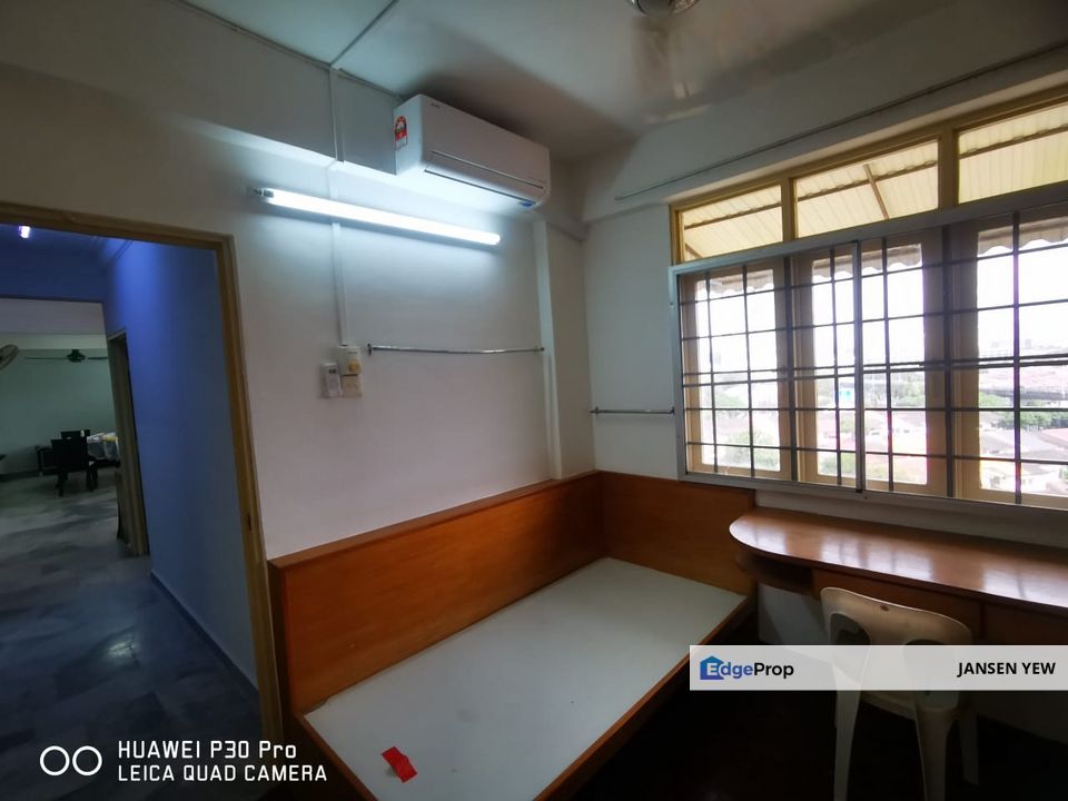 Pangsapuri Mahsuri  - Bayan Baru, 2 car park, Almost Full Furnished Rent RM1500, Penang, Bayan Baru