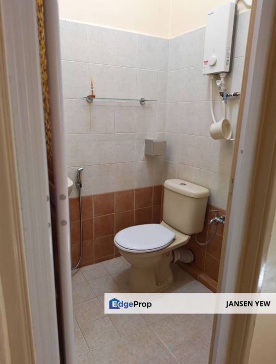 Mutiara Indah - Gelugor for sale top floor RM350k, Penang, Gelugor