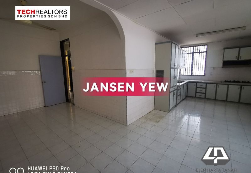 Lintang Sungai Ara - Double Storey Semi D with huge land for extension RM2.2mil