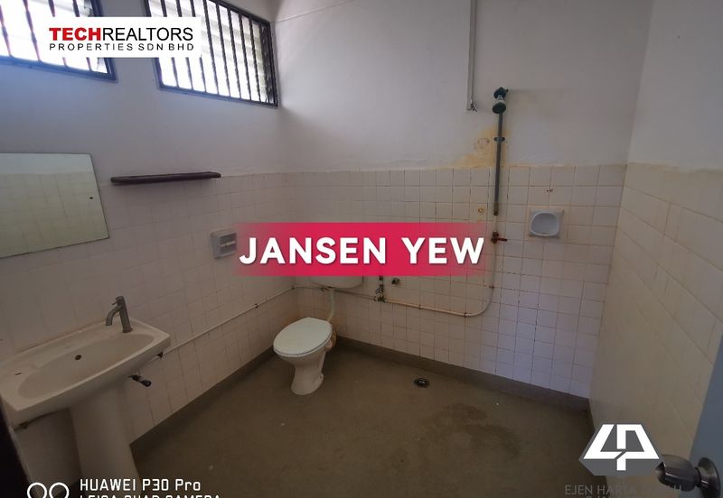 Lintang Sungai Ara - Double Storey Semi D with huge land for extension RM2.2mil