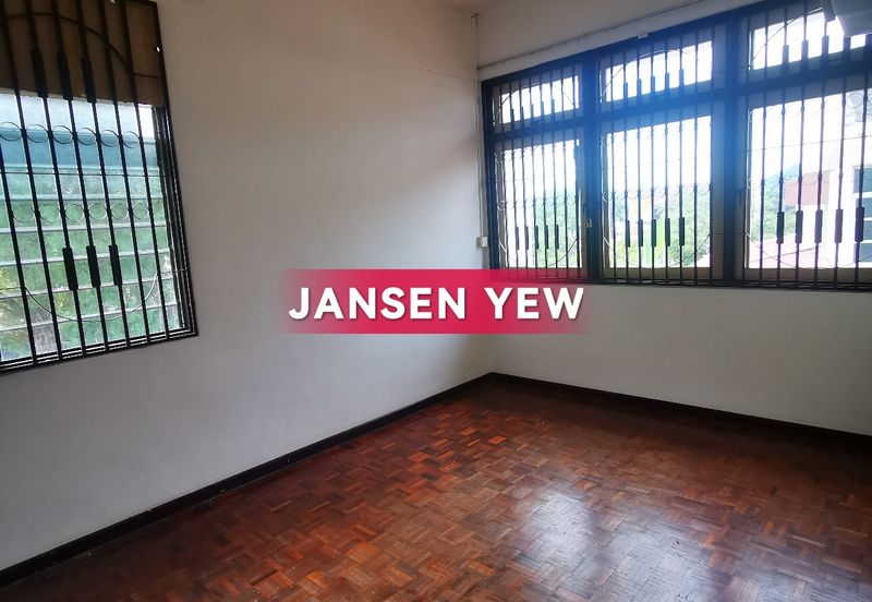 Lintang Sungai Ara - Double Storey Semi D with huge land for extension RM2.2mil