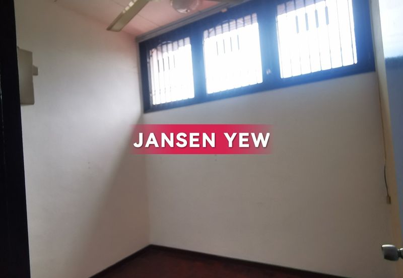 Lintang Sungai Ara - Double Storey Semi D with huge land for extension RM2.2mil