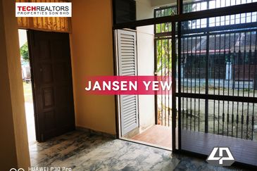 Lintang Sungai Ara - Double Storey Semi D with huge land for extension RM2.2mil