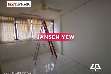 Lintang Sungai Ara - Double Storey Semi D with huge land for extension RM2.2mil