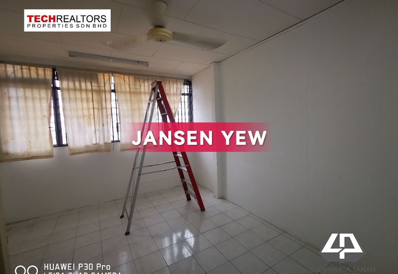 Lintang Sungai Ara - Double Storey Semi D with huge land for extension RM2.2mil