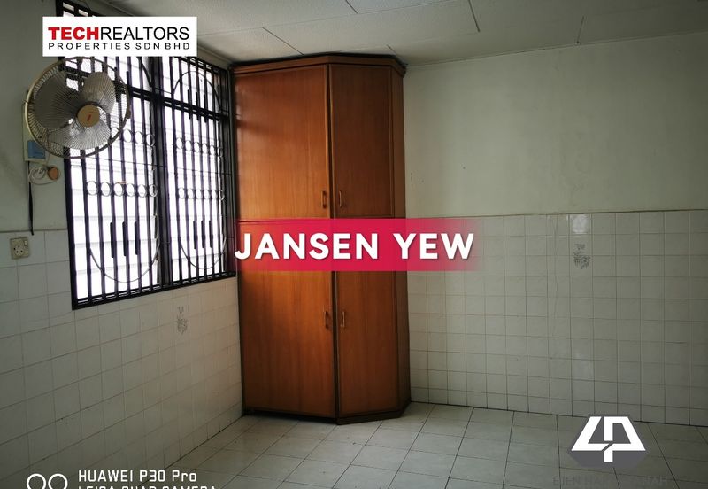 Lintang Sungai Ara - Double Storey Semi D with huge land for extension RM2.2mil