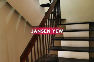 Lintang Sungai Ara - Double Storey Semi D with huge land for extension RM2.2mil