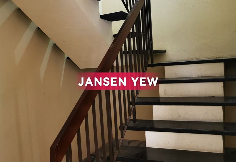 Lintang Sungai Ara - Double Storey Semi D with huge land for extension RM2.2mil