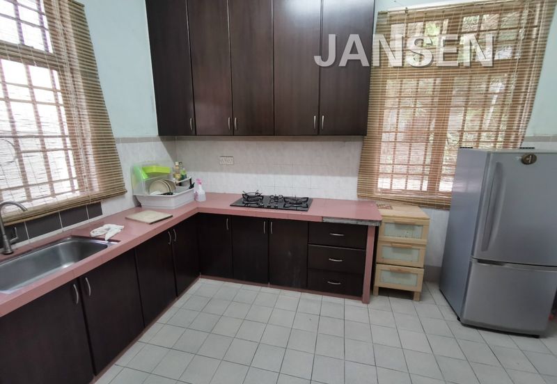 Kawasan Perumahan Sungai Emas - Double Storey Semi D, RM830k