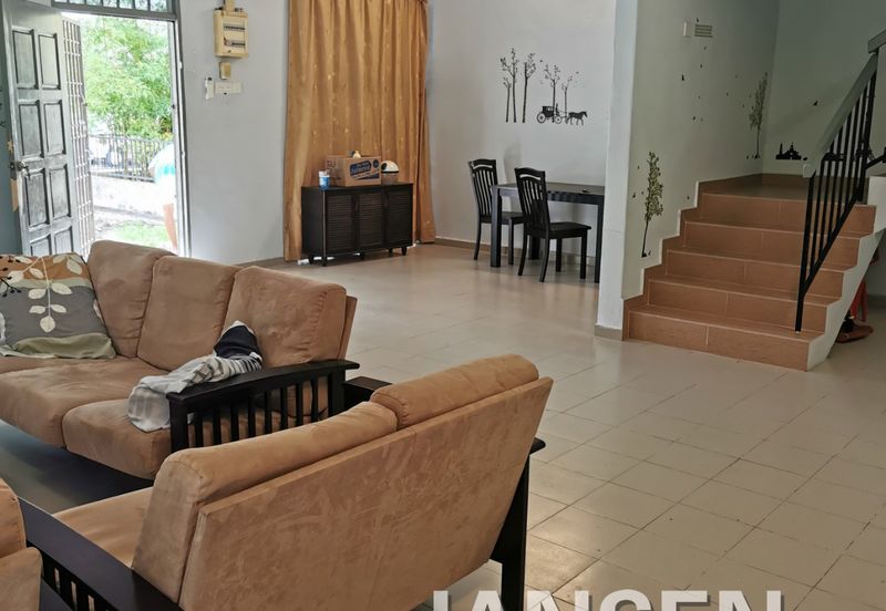Kawasan Perumahan Sungai Emas - Double Storey Semi D, RM830k