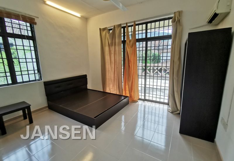 Kawasan Perumahan Sungai Emas - Double Storey Semi D, RM830k