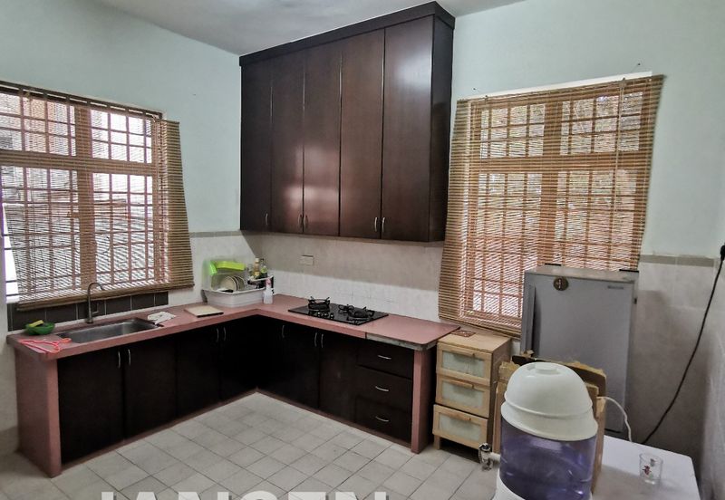 Kawasan Perumahan Sungai Emas - Double Storey Semi D, RM830k