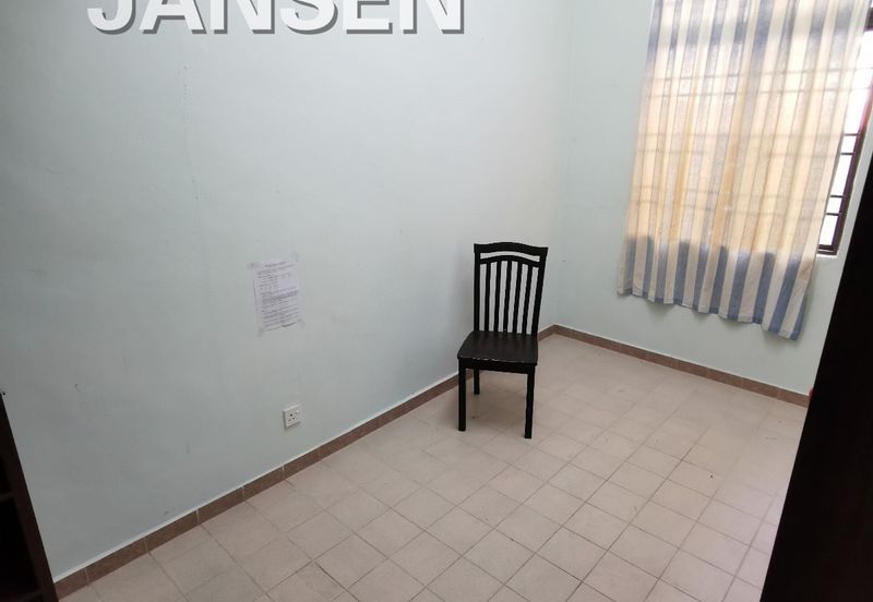 Kawasan Perumahan Sungai Emas - Double Storey Semi D, RM830k