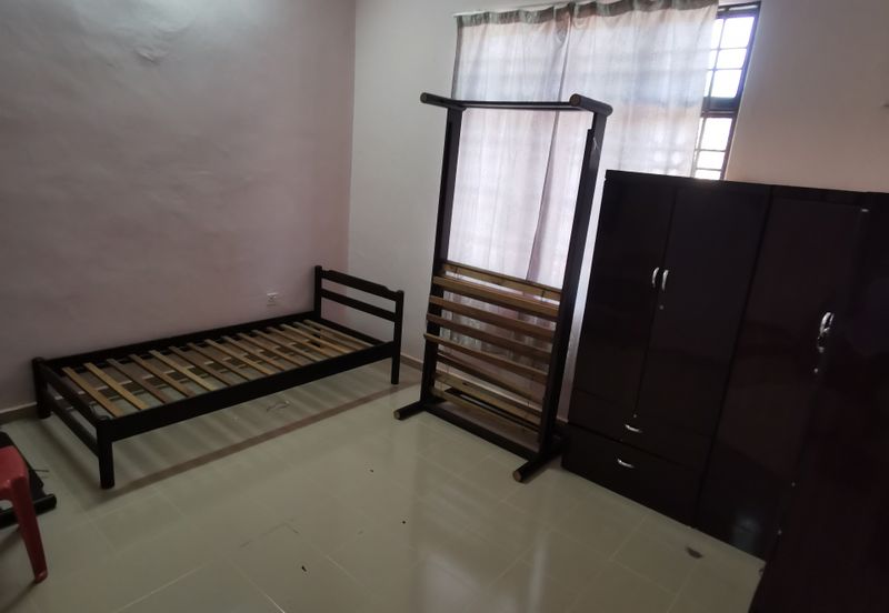 Kawasan Perumahan Sungai Emas - Double Storey Semi D, RM830k