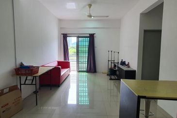 KAMPUS WEST CITY CONDOMINIUM, KAMPAR