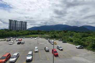 KAMPUS WEST CITY CONDOMINIUM, KAMPAR