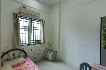 KAMPUS WEST CITY CONDOMINIUM, KAMPAR